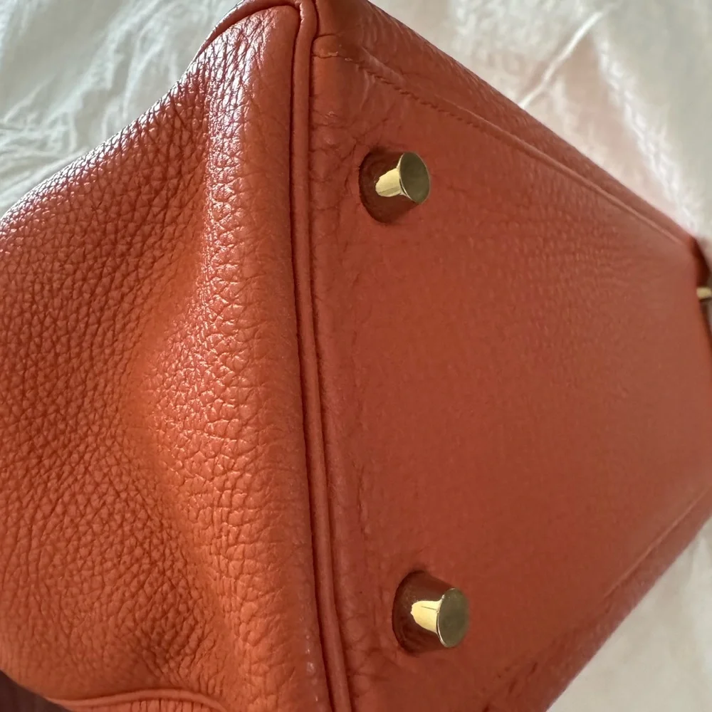 Hermes Orange Kelly 32 with Gold Hardware and shoulder strap (authentic) - Picture 10 of 12